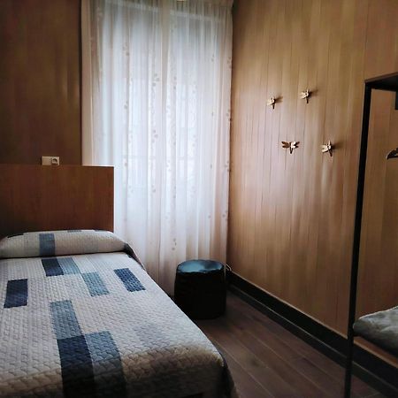 Villa La Casa Del Rio - A 13 Kilometros De Santiago Sigueiro Exterior foto